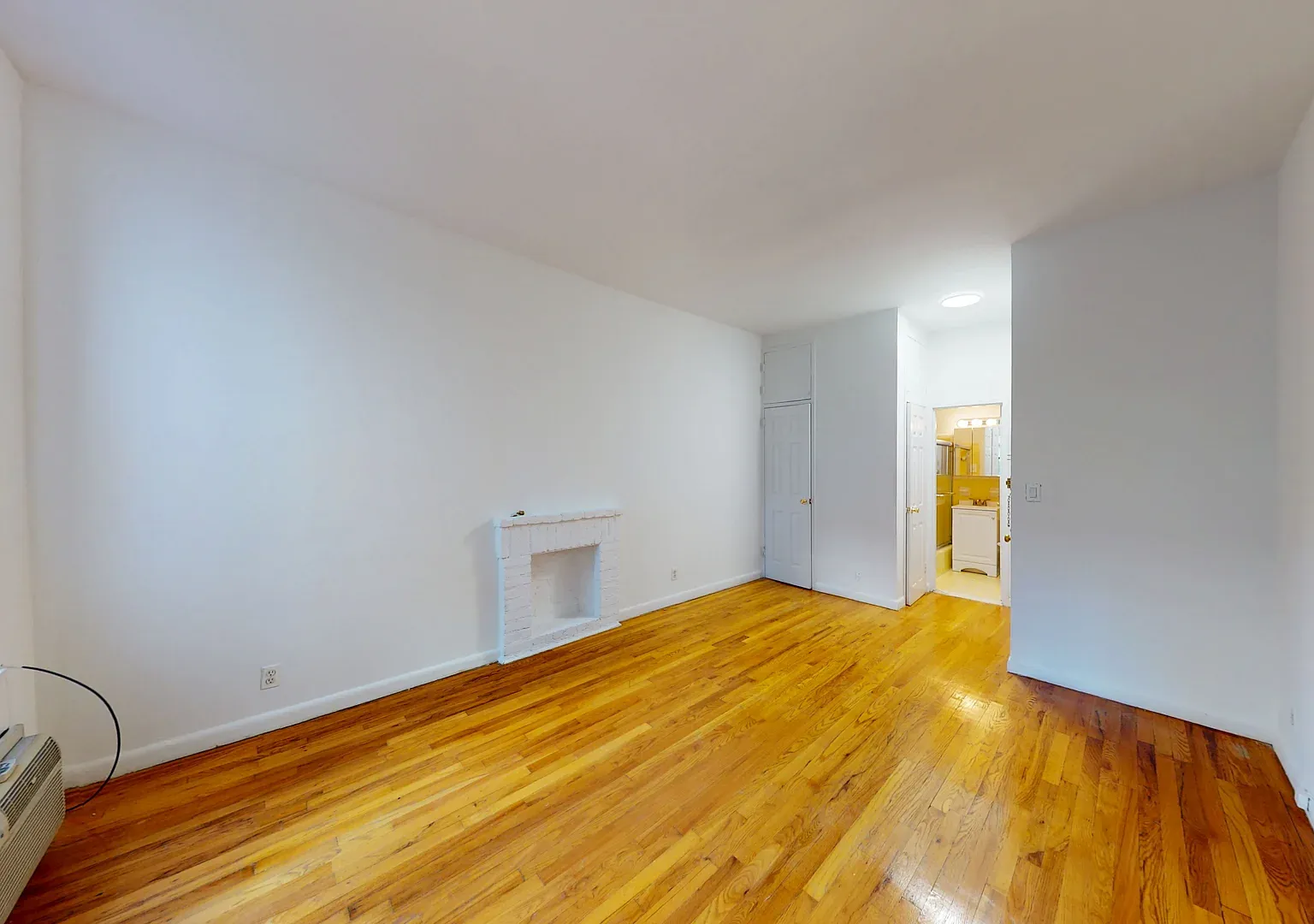 313 East 85th Street — Photo 4