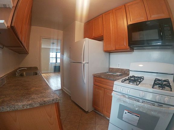 5th image of 20-44 21st St APT 1B
