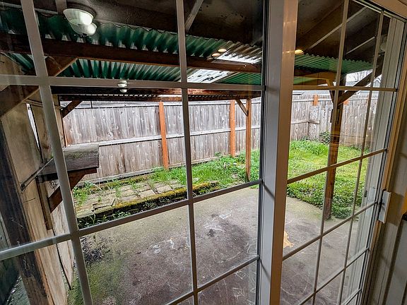 5th image of 861 Chemawa Rd N #885