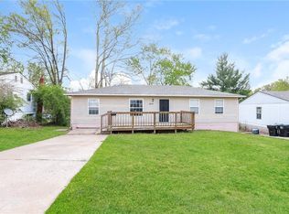 18919 E Arrowhead Dr, Independence, MO 64056