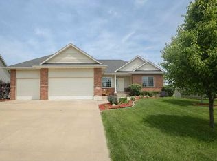 4330 Snowgoose Dr, Marion, IA 52302