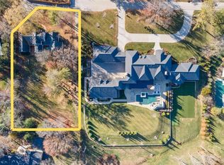 18 Bridle Ln, Saint Louis, MO 63131