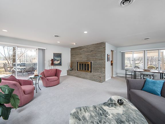 5th image of 6 Cherrywood Cir