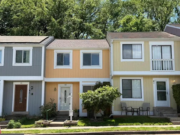 43 Sugarland Square Ct, Sterling, VA 20164