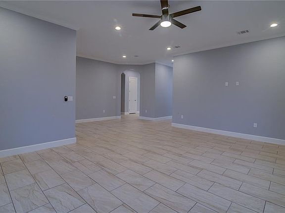 4th image of 145 Romeria Dr