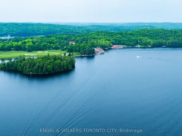 12 Bigwin Is #118, Lake Of Bays, ON P0B 1A0