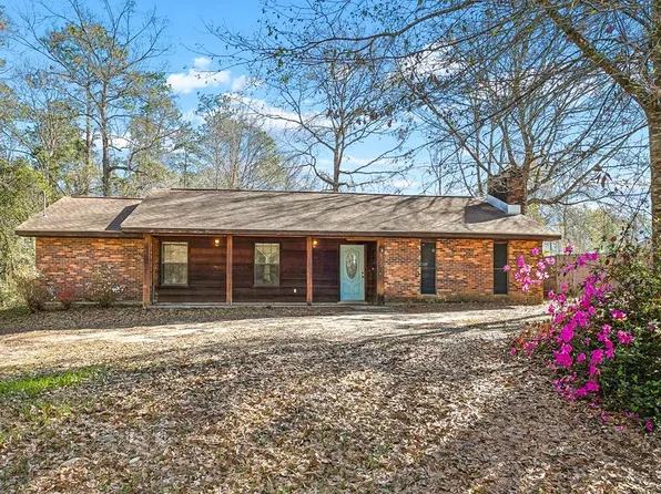 105 Brookhollow Dr, Carriere, MS 39426