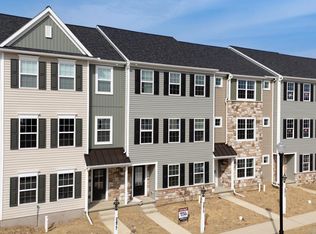 2449 Spring Water Cir, Lancaster, PA 17601