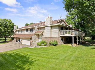 7237 Pontiac Cir, Chanhassen, MN 55317