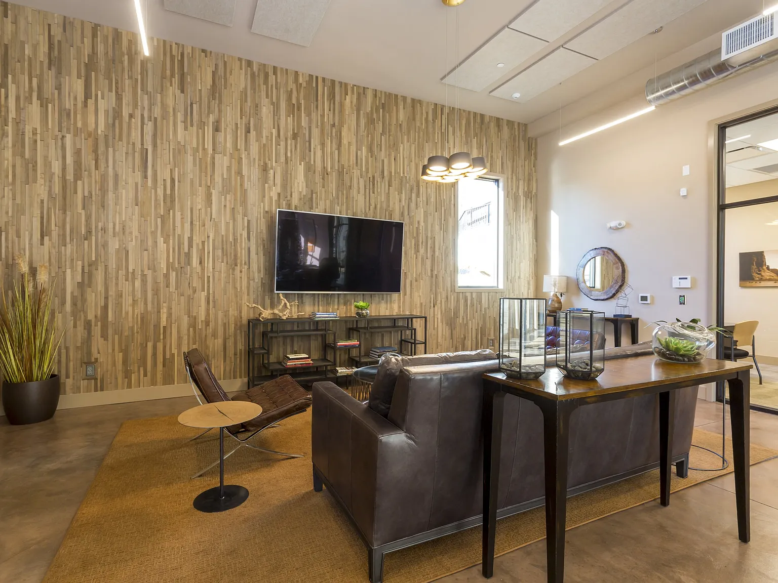 Grandview Apartments — Photo 2