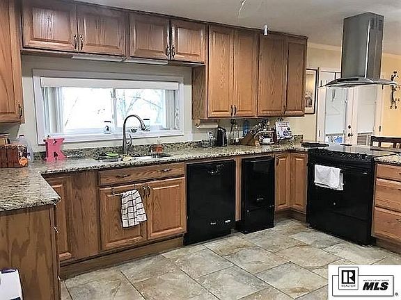 3rd image of 203 Tupelo Dr
