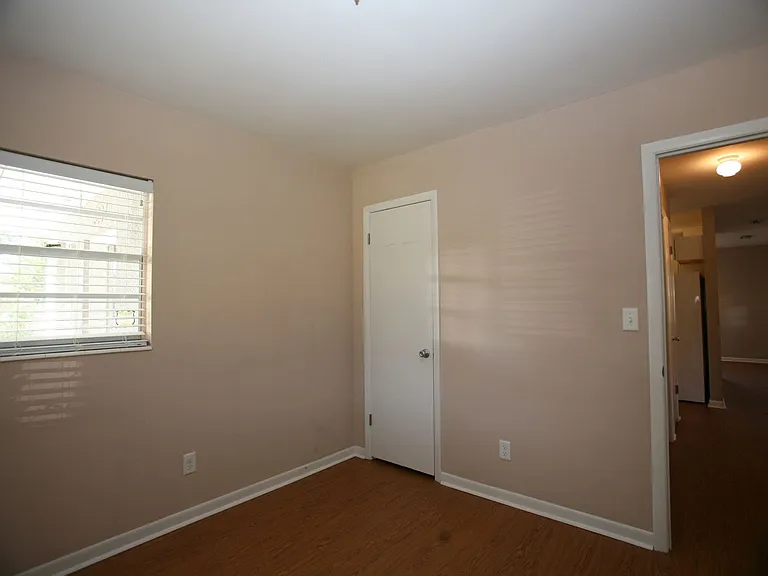 21804 Marlin Ave — Photo 17