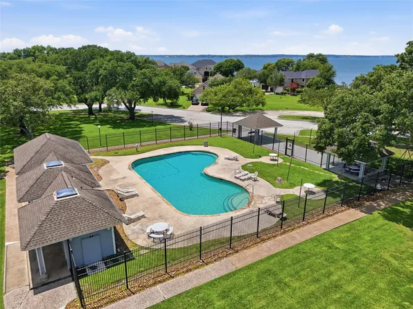 1907 Clipper Ct, Willis, TX 77318
