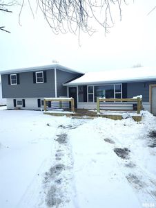 135 S 17th Ave, Canton, IL, 61520