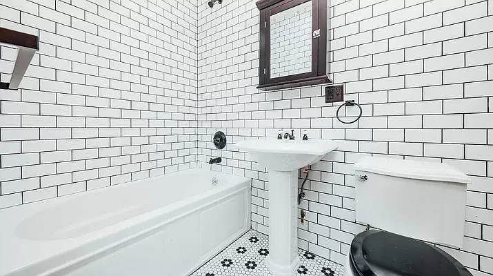 Rented by Ankor Management BH LLC | media 11