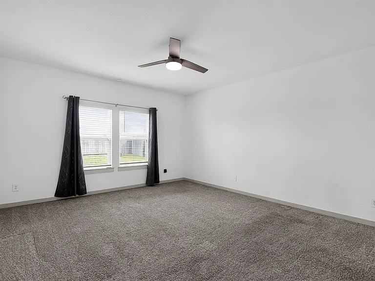 14407 Sweetwater Dr — Photo 5