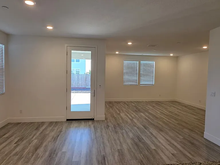 816 Loon St — Photo 16