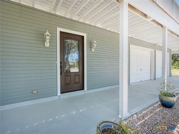 4th image of 200 Cedar Park
