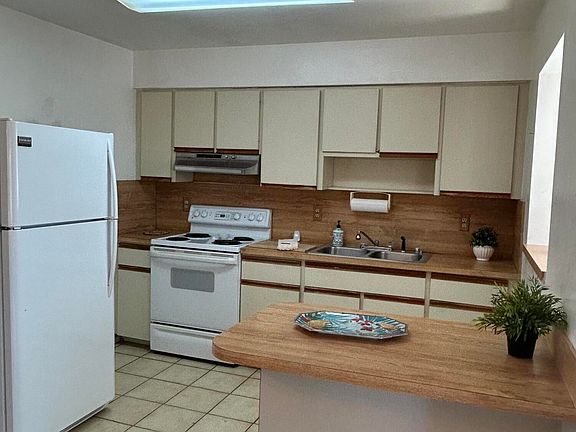 3rd image of 2890 Dolphin Circle