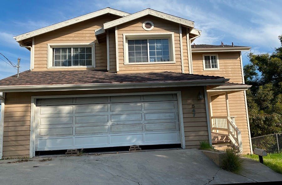 1st image of 547 Lotus St