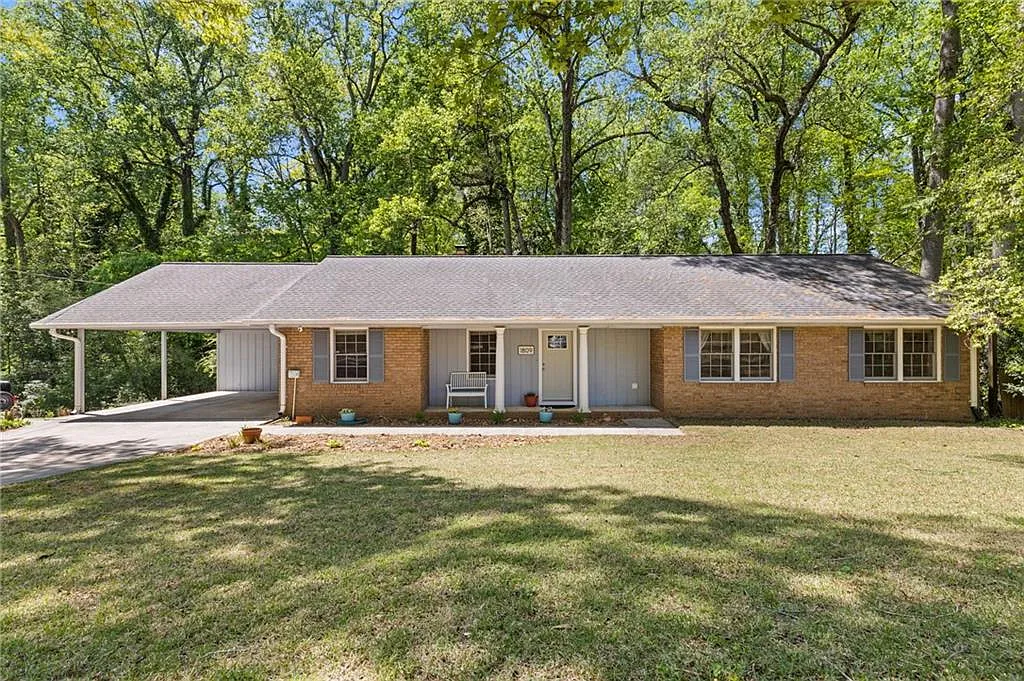 1809 Kimberly Dr SW photo 1