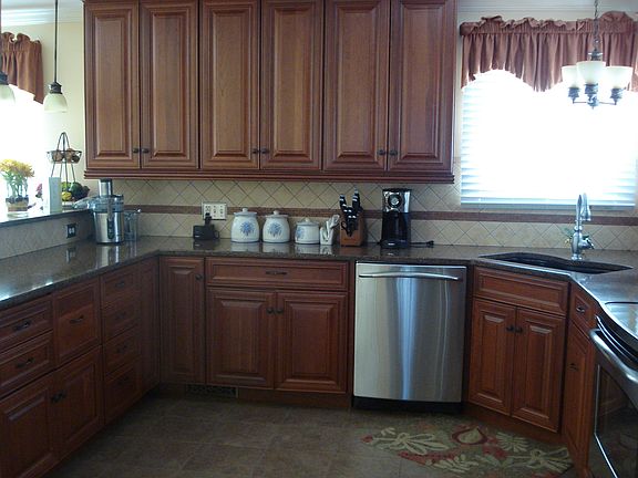 Kitchen/new cabinets