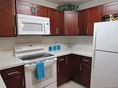 708 Palani Ave — Photo 2