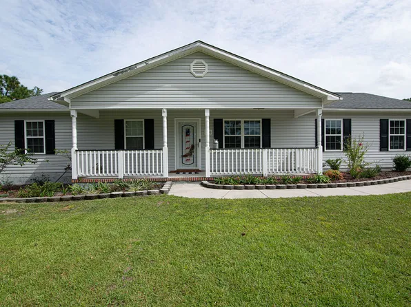 166 Van Riggs Rd, Hubert, NC 28539