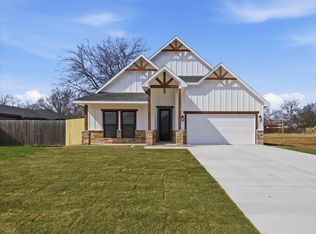 3840 Waldorf St, Fort Worth, TX 76119