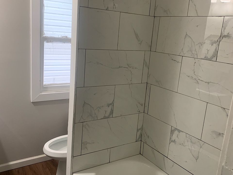 2nd image of 205-207 Orange St #205