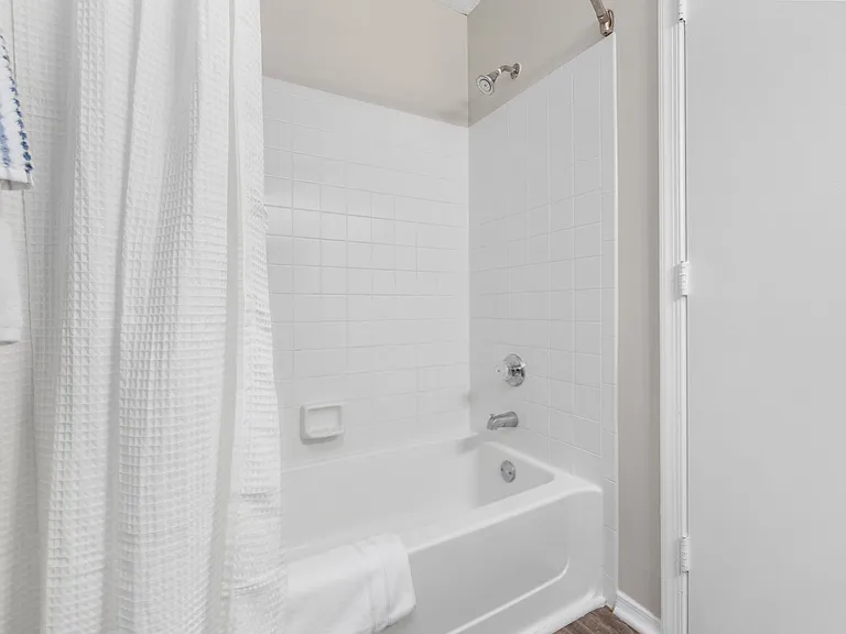 Amberwood at Lochmere — Photo 17
