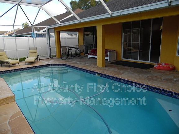 3rd image of 721 Brittany Park Blvd