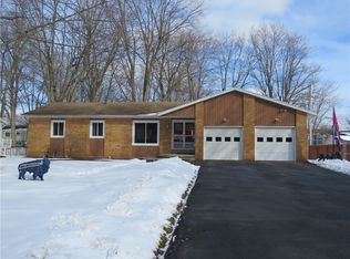 60 Brian Dr, Rochester, NY 14624