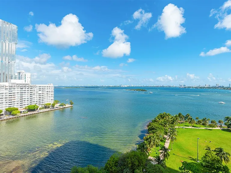 2000 N Bayshore Dr #626 — Photo 38