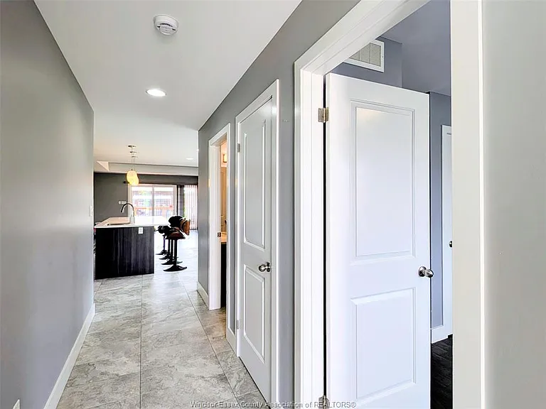 1192 Copeland Ave — Photo 3