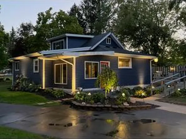 5610 Croswell Rd, Waterford, MI 48327