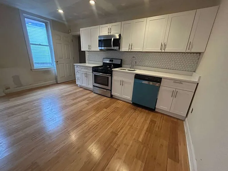 4163 Ridge Ave #1 — Photo 8