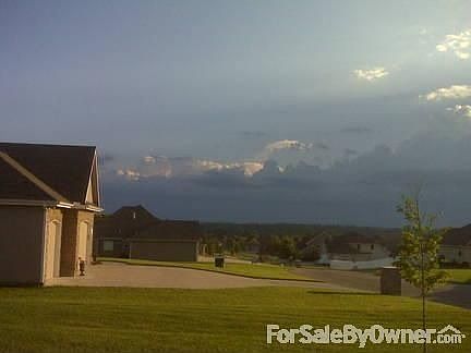 Spacious great room in walk out basement