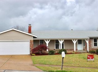 658 Greensleeves Dr, Fenton, MO