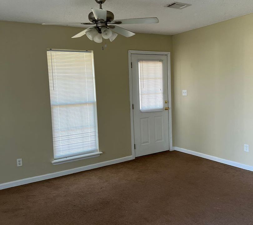 2nd image of 131 Twelve Oaks Ct