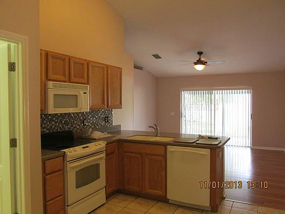 5th image of 3006 Castle Rock Cir