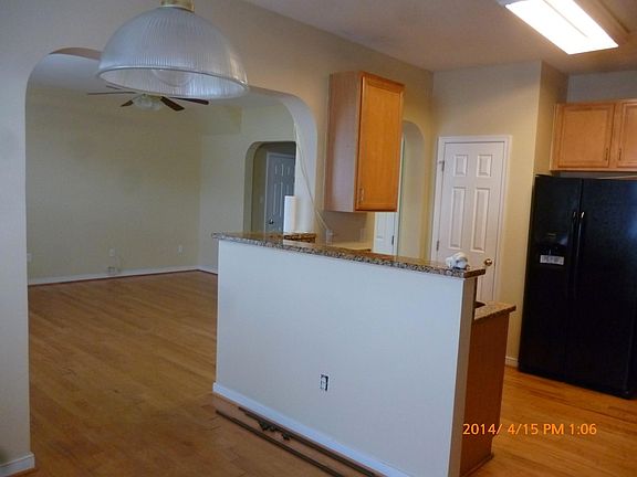 4th image of 305 Jamerson Ct