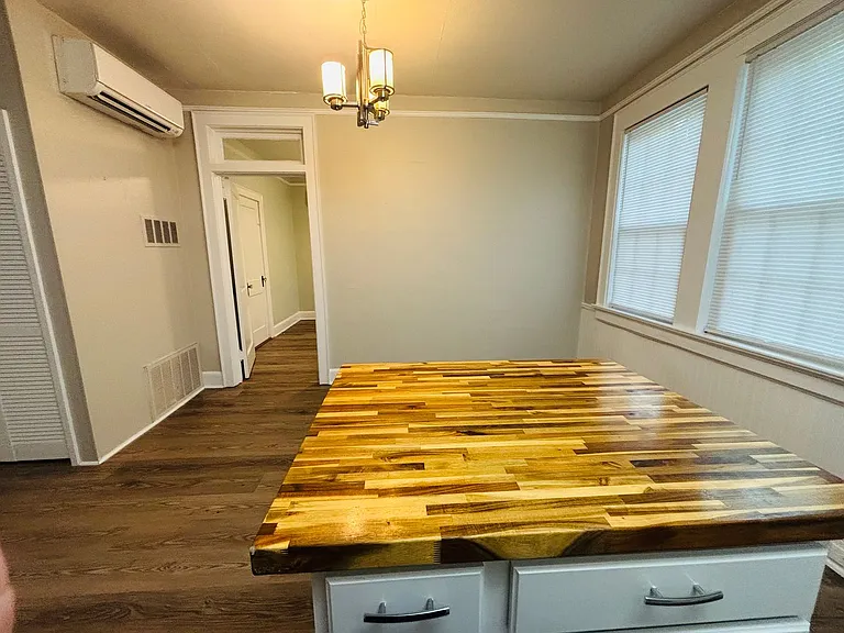 807 Cedar Ter — Photo 10
