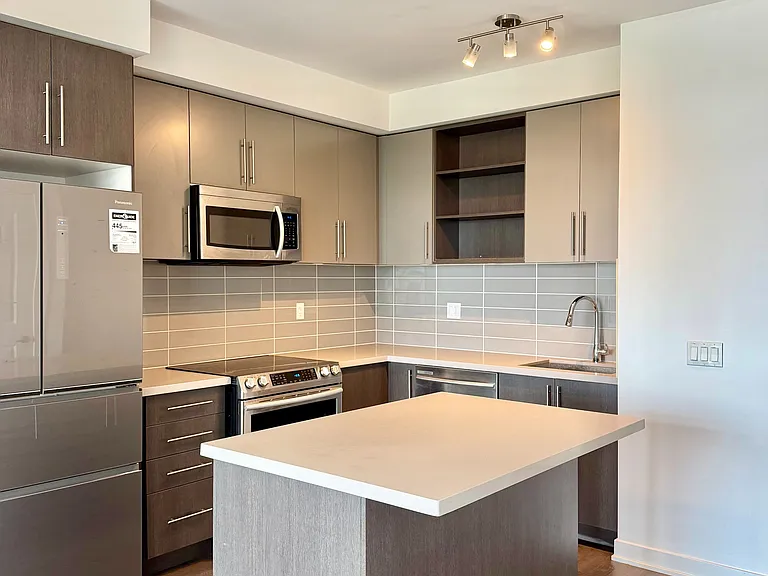 4699 Glen Erin Dr #1106 — Photo 3