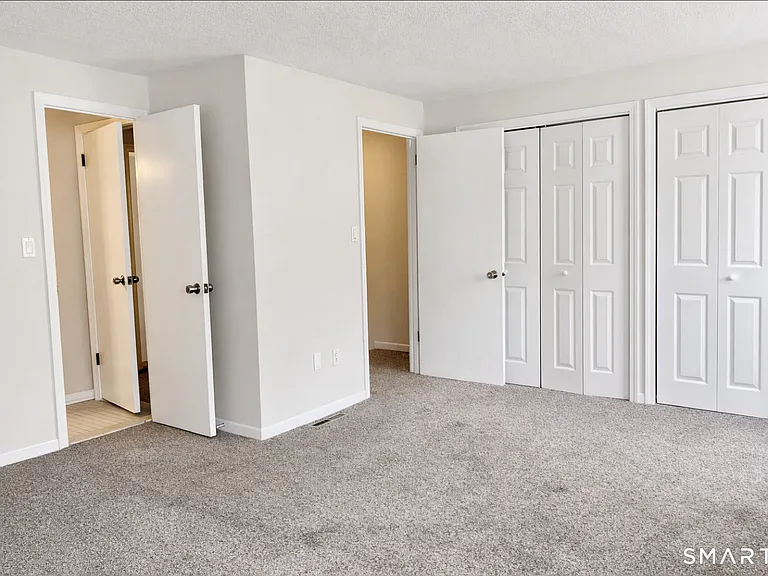 16 E Gate Ln #16 — Photo 8