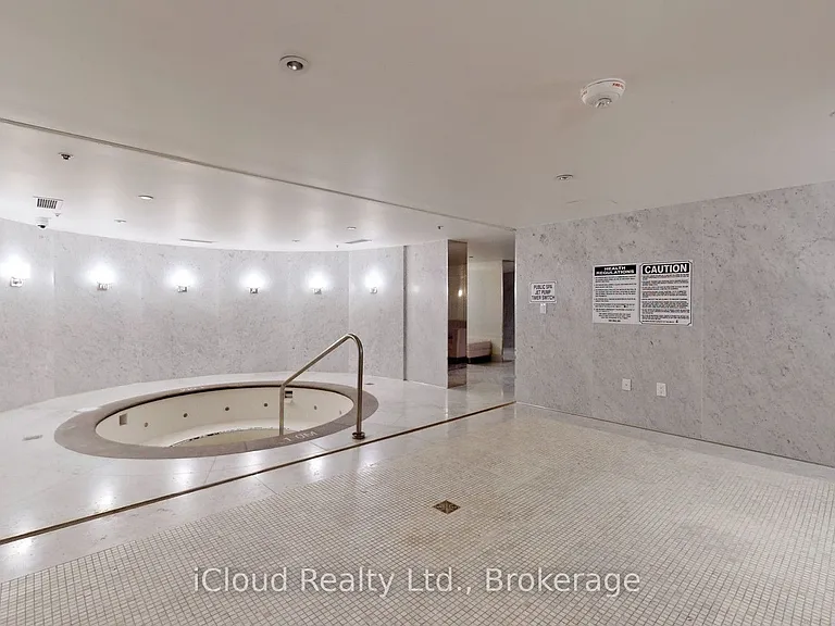 955 Bay St #2818 — Photo 47