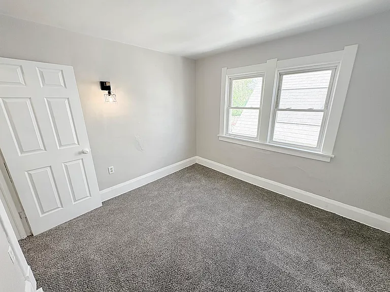 2552 Foraker Ave — Photo 22