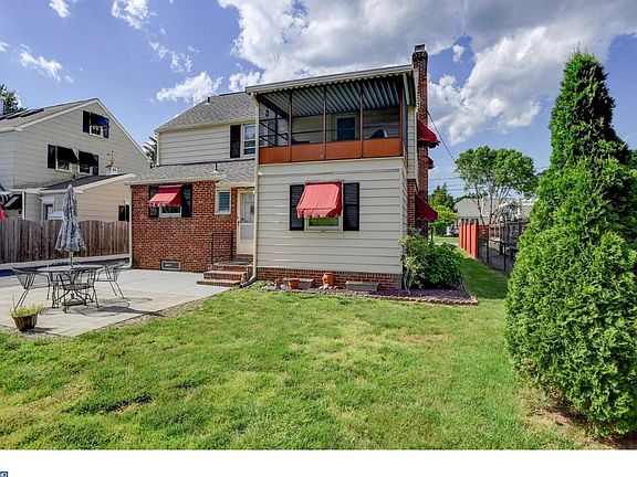 5th image of 306 E Highland Ave