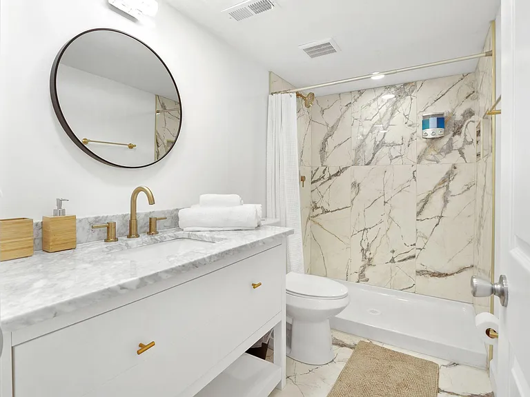 1182 Calley Dr #1 — Photo 4
