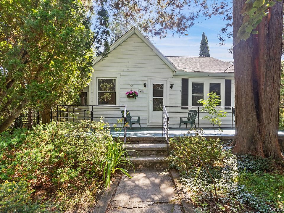 1st image of 3206 Hollywood Street